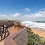 Logans Beach Apartments - Elements
