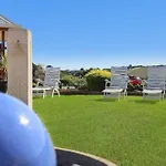 Logans Beach Apartments - Elements
