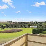 Logans Beach Apartments - Greenviews