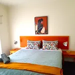 24 Gillies St Apartment