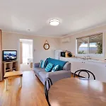 High View Family Cottages