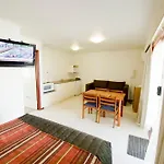 Redwood Manor Motel Apartments