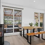 3 Bedroom, Pet Friendly Home Cbd