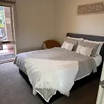 Austral Place 88 Via Merri River