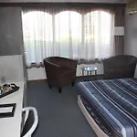 Raglan Motor Inn