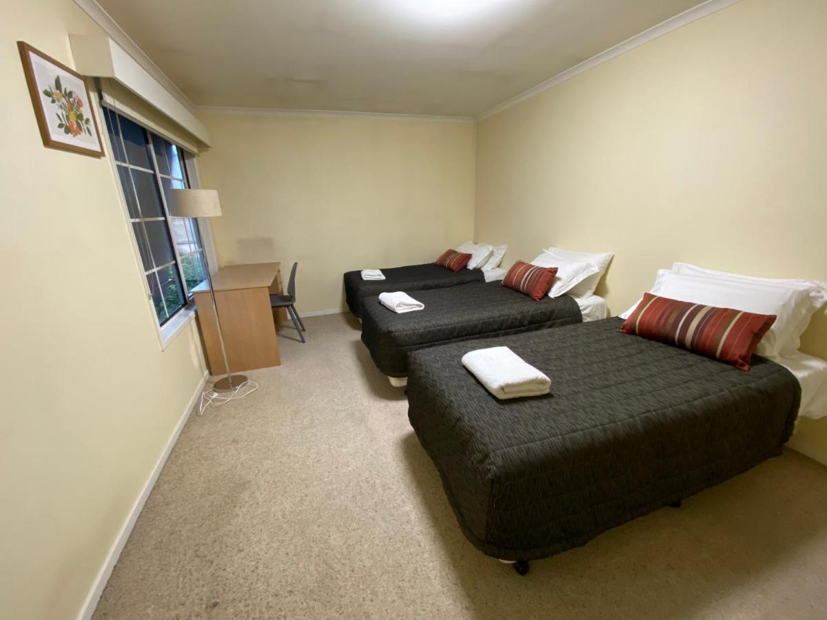 Redwood Manor Aparthotel 3*