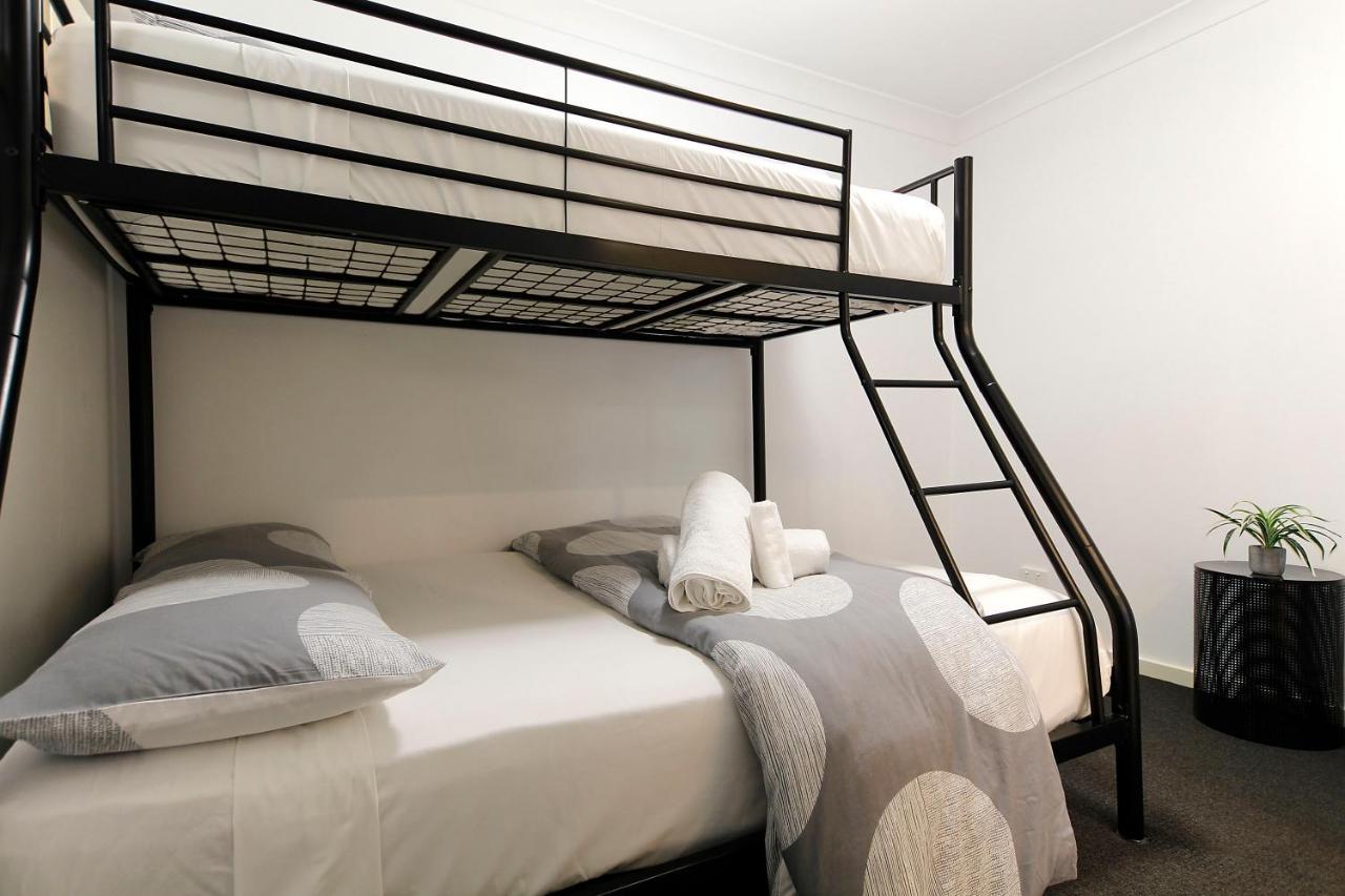 Apartment 521 *