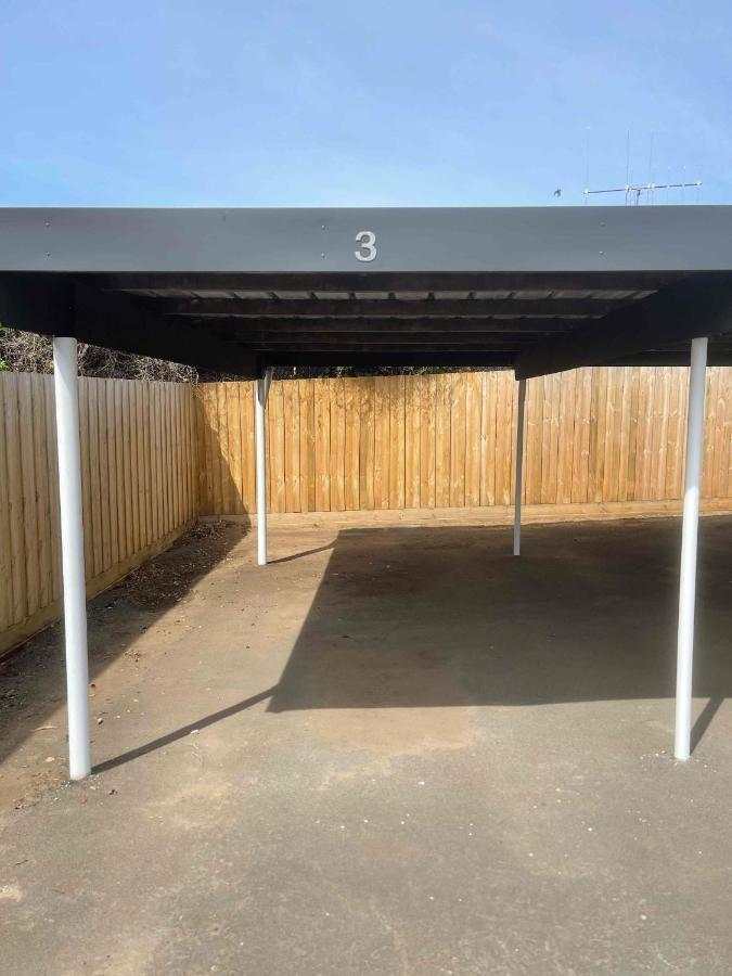 Botanic Racecourse Apartment *
