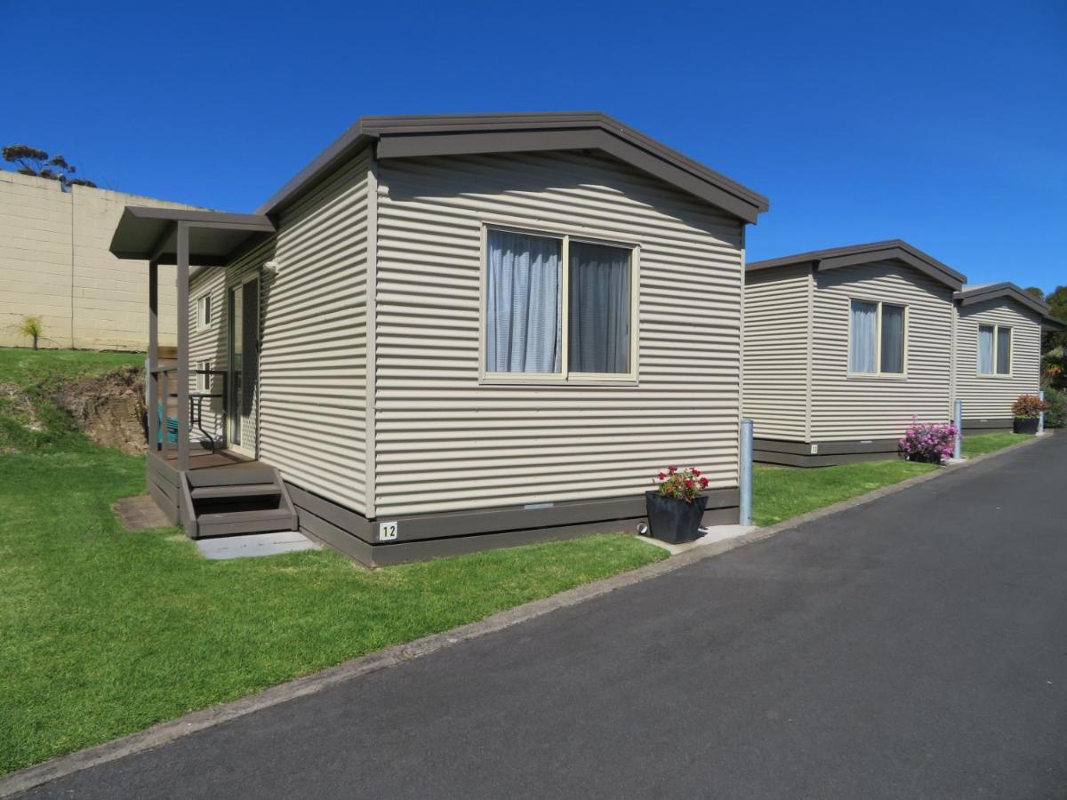 Chalet And Warrnambool