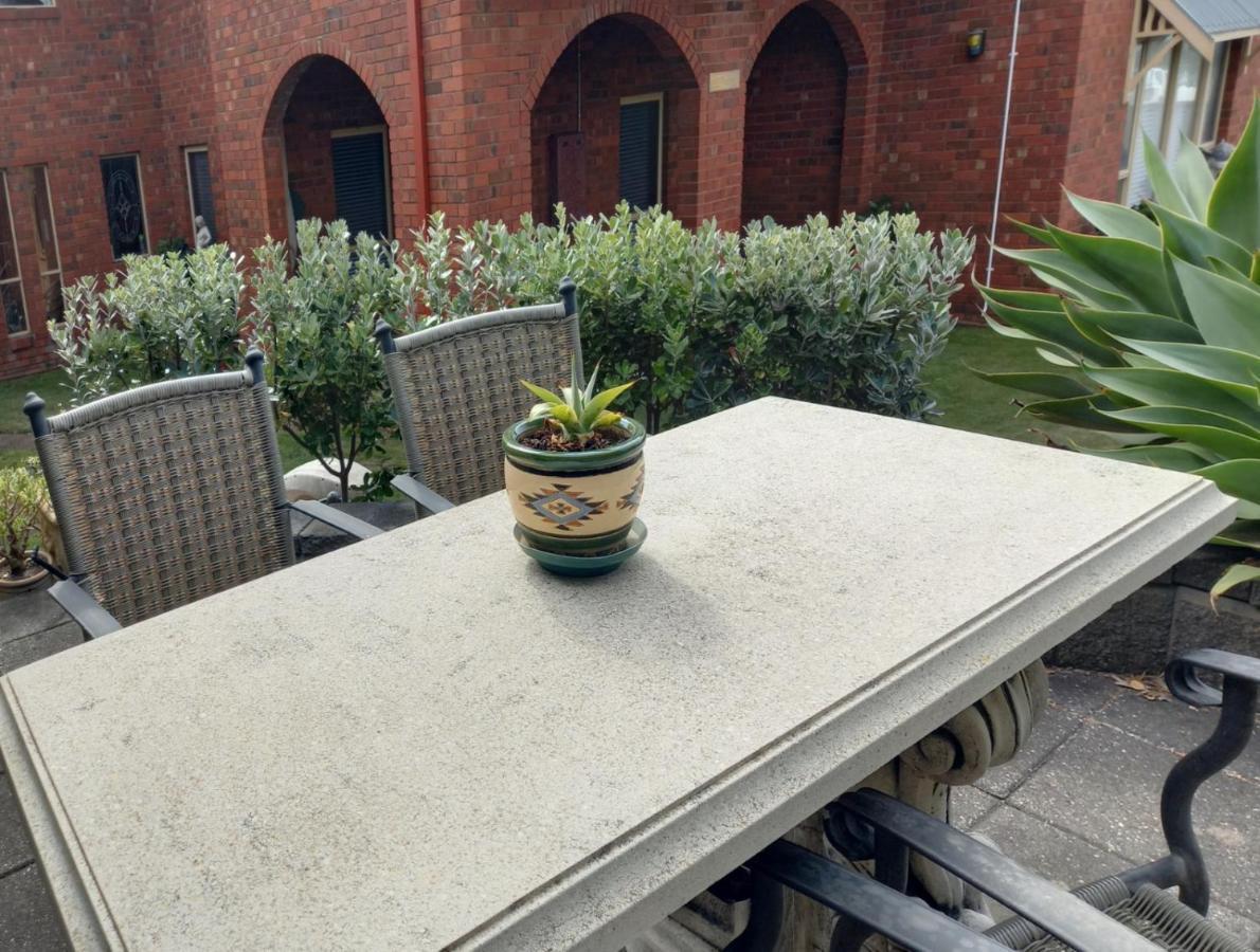 Ocean Aspect And To Cbd - Cosheirm On Merri Apartment *