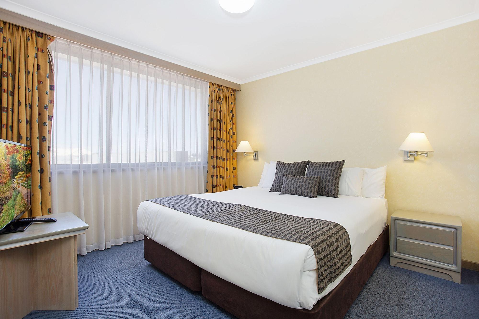 Mid Hotel