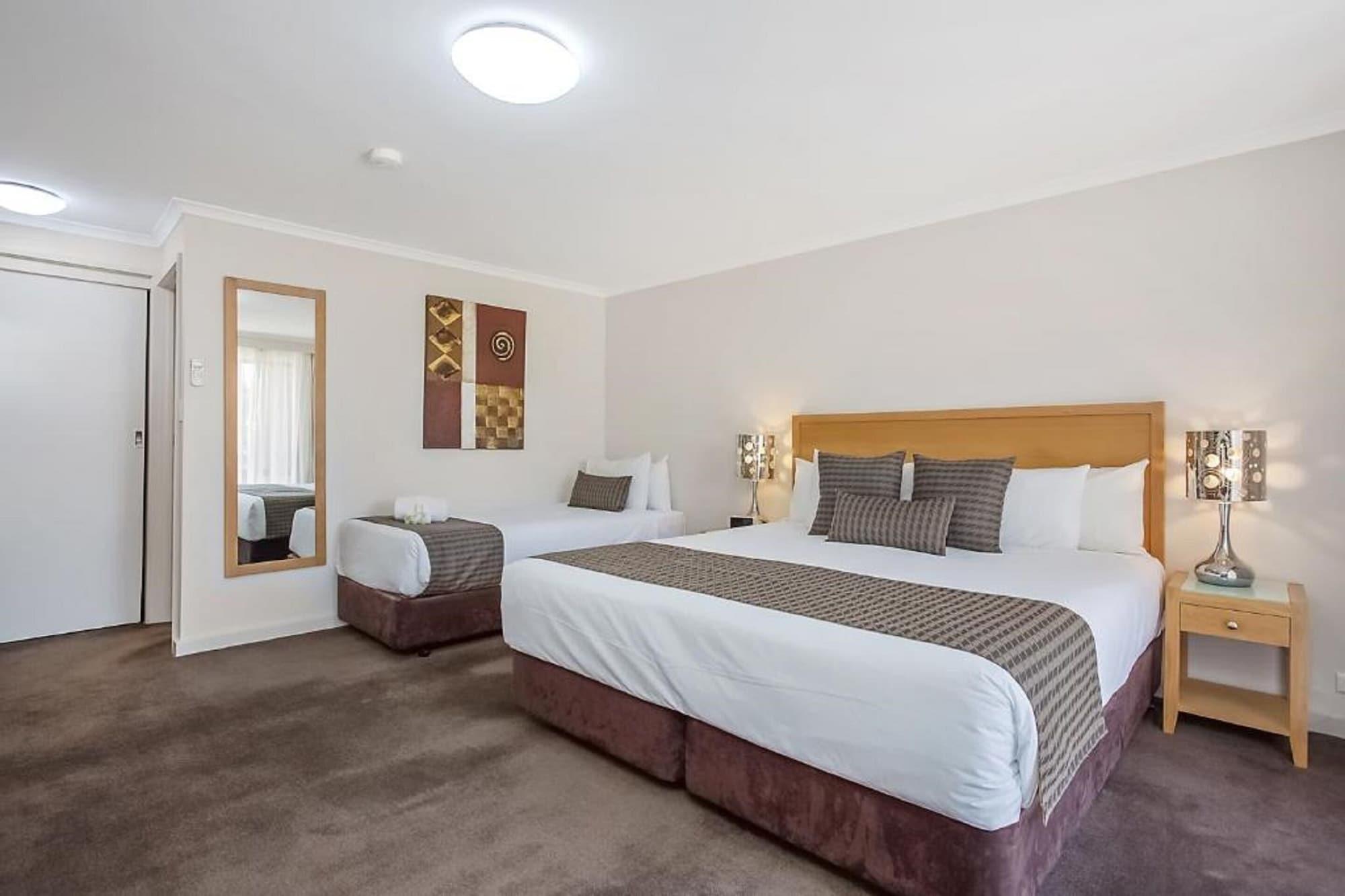 Mid Hotel