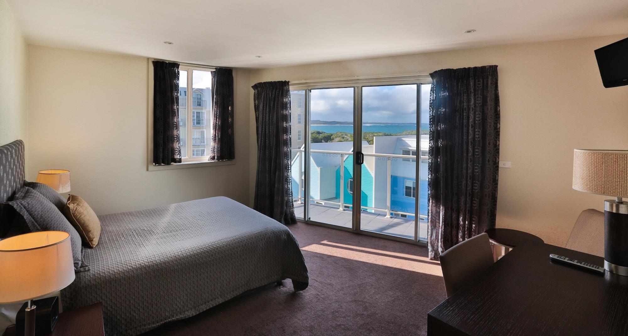 Resort Lady Bay