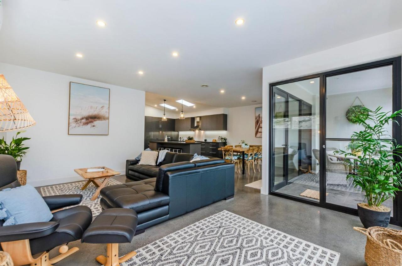 Dianas Place * Warrnambool