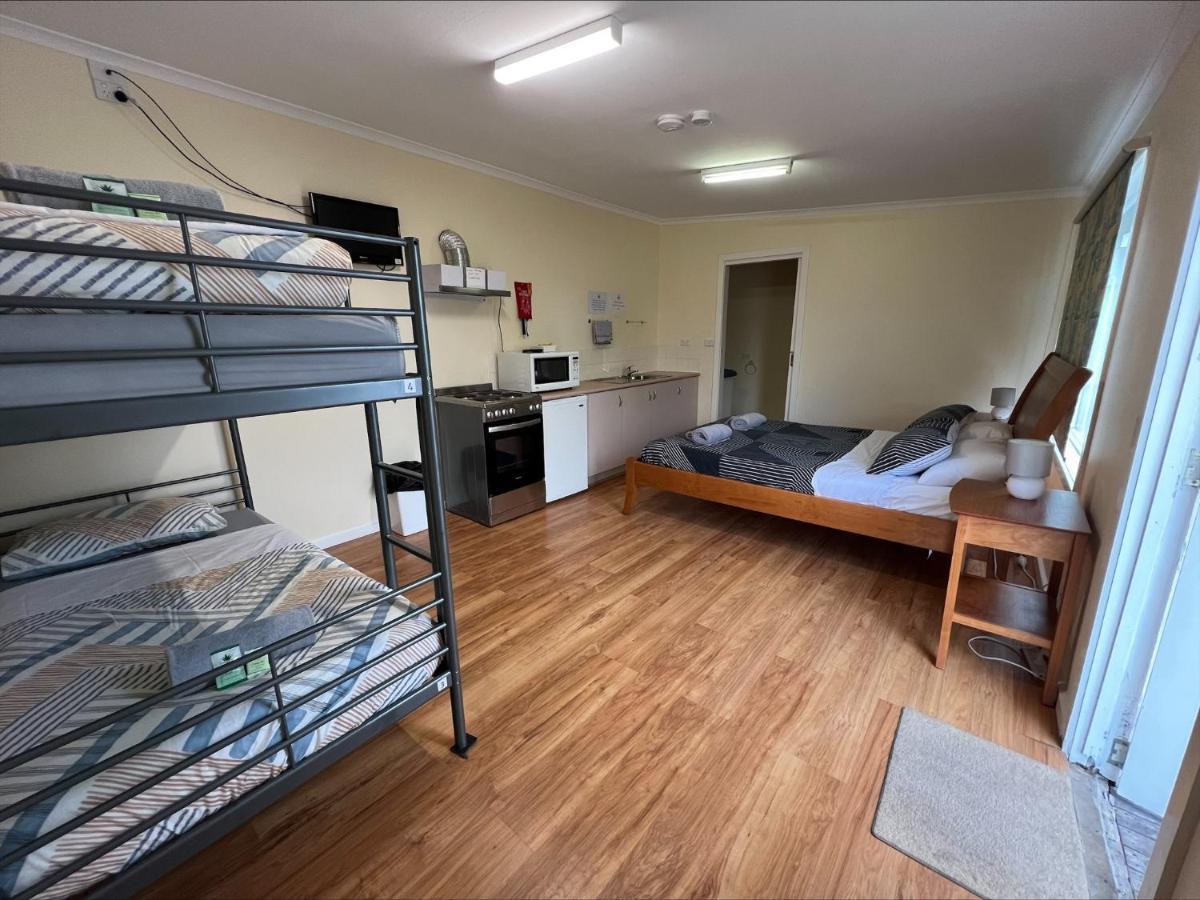 Turn-in Motel