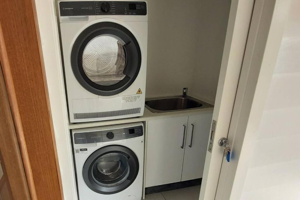 The Dentist On Lava - 2 Bathroom. 2 Bedrooms Holiday home Warrnambool