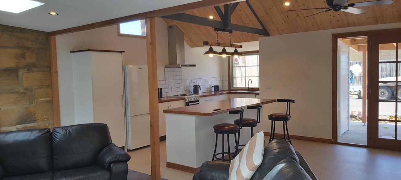 The Dentist On Lava - 2 Bathroom. 2 Bedrooms Holiday home Warrnambool