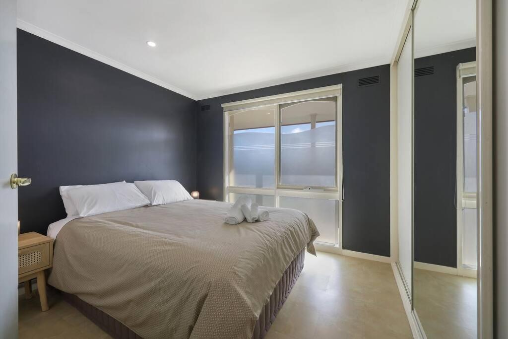 Logans - Beachhouse * Warrnambool