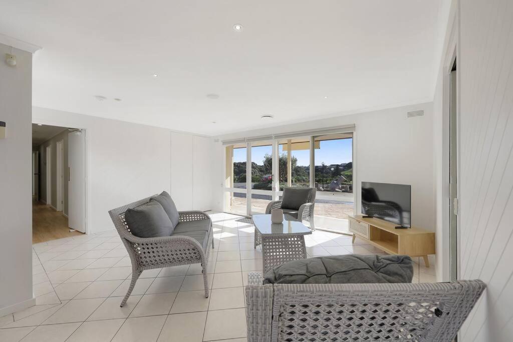 Logans - Beachhouse Holiday home *