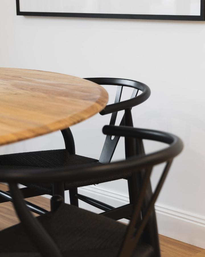 1 House - Award-winning Luxury 4 Bedroom Smart * Warrnambool