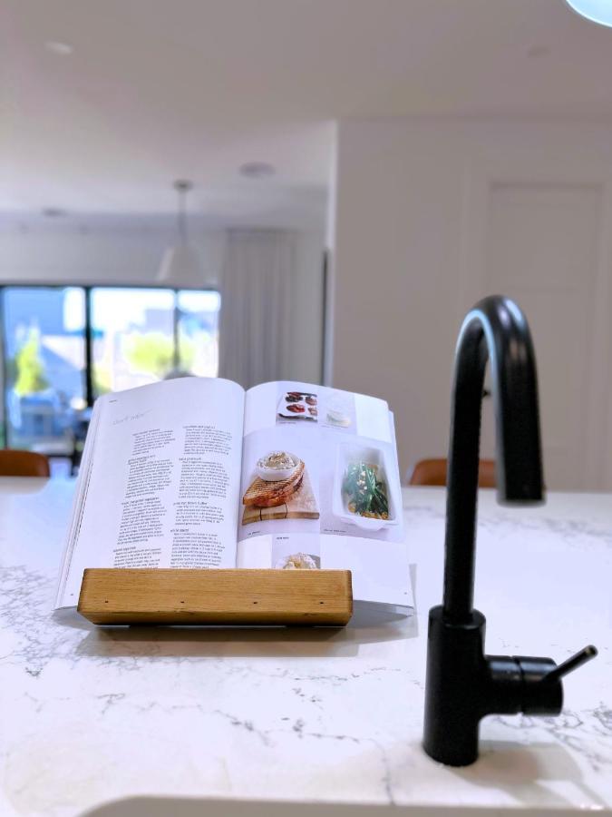 1 House - Award-winning Luxury 4 Bedroom Smart Holiday home