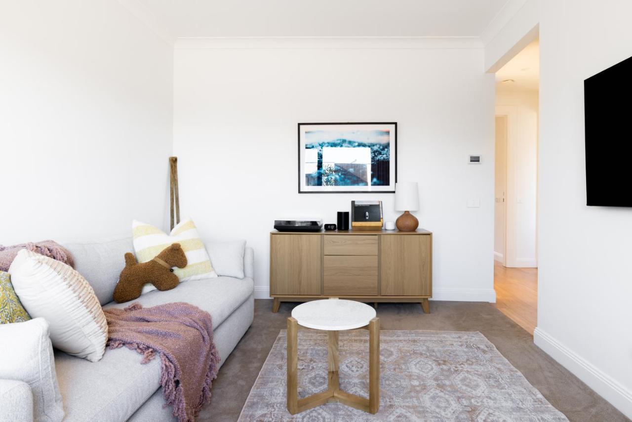 1 House - Award-winning Luxury 4 Bedroom Smart Warrnambool