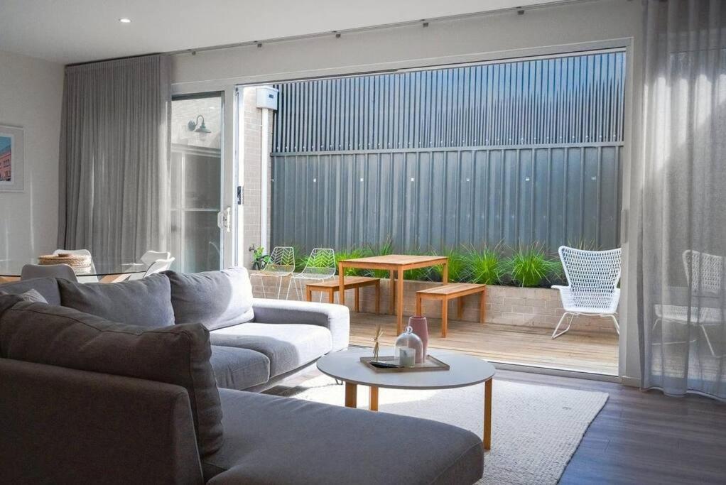 Schnapper Lane * Warrnambool