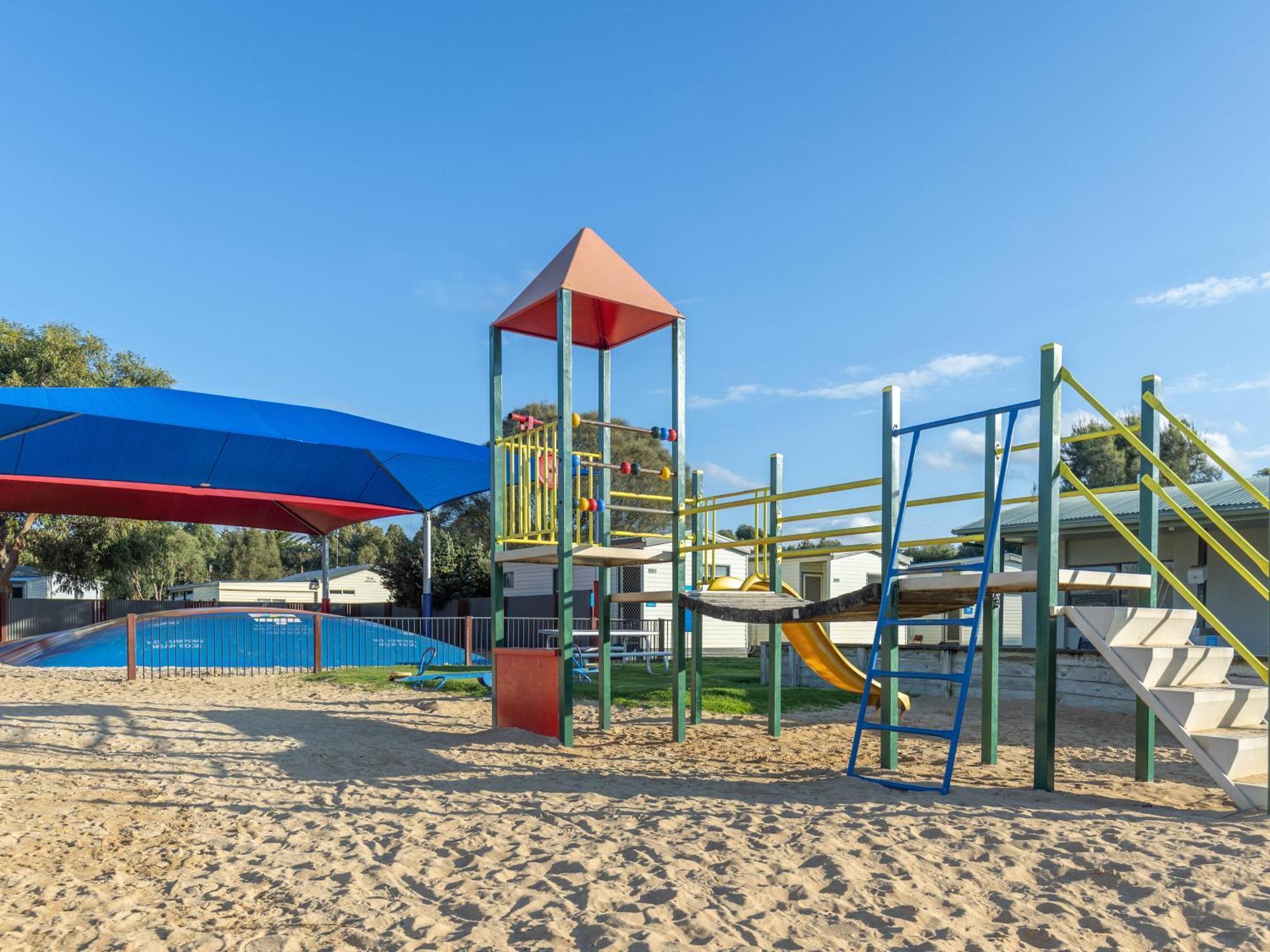 Nrma Riverside Holiday park