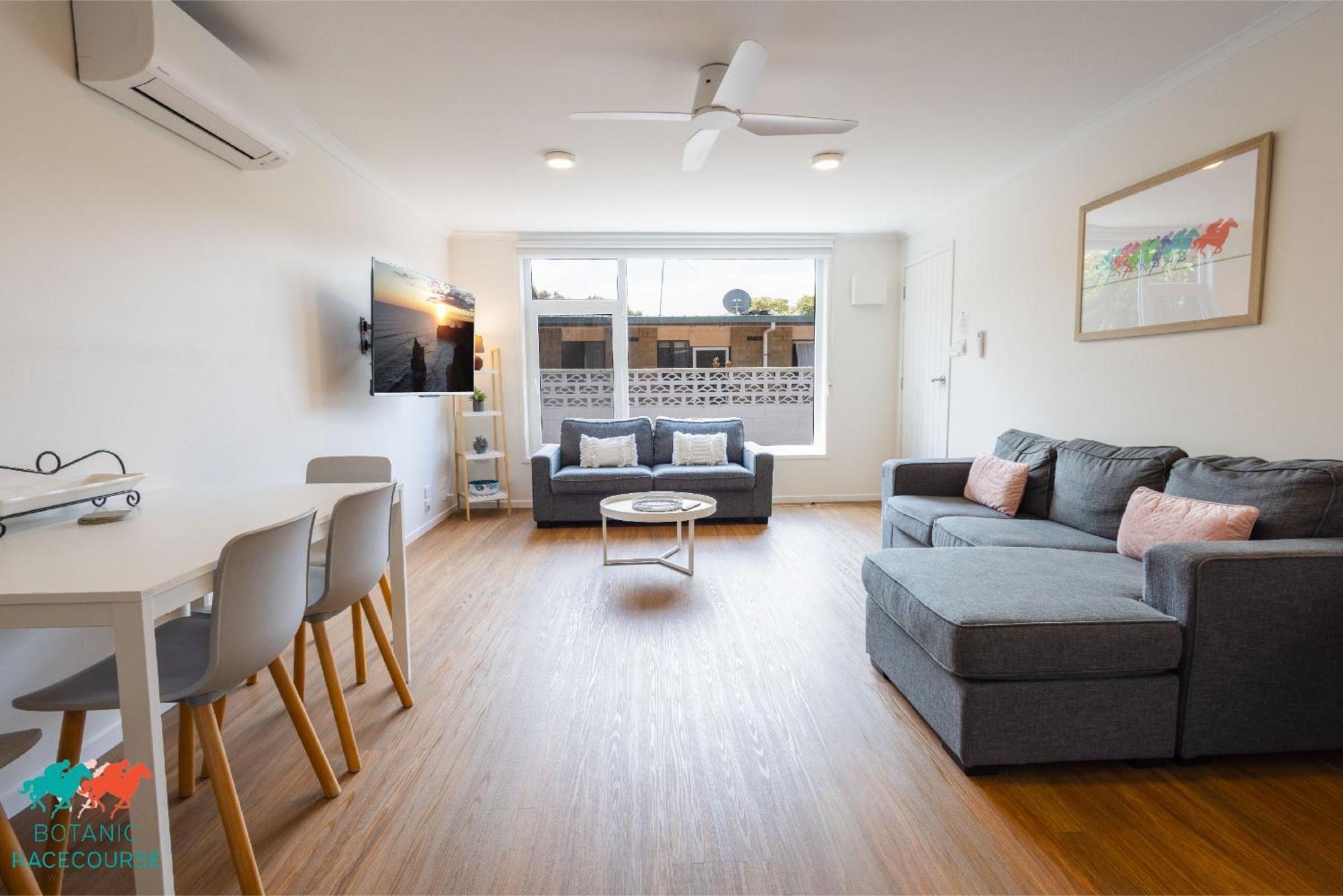 Botanic Racecourse Apartment *