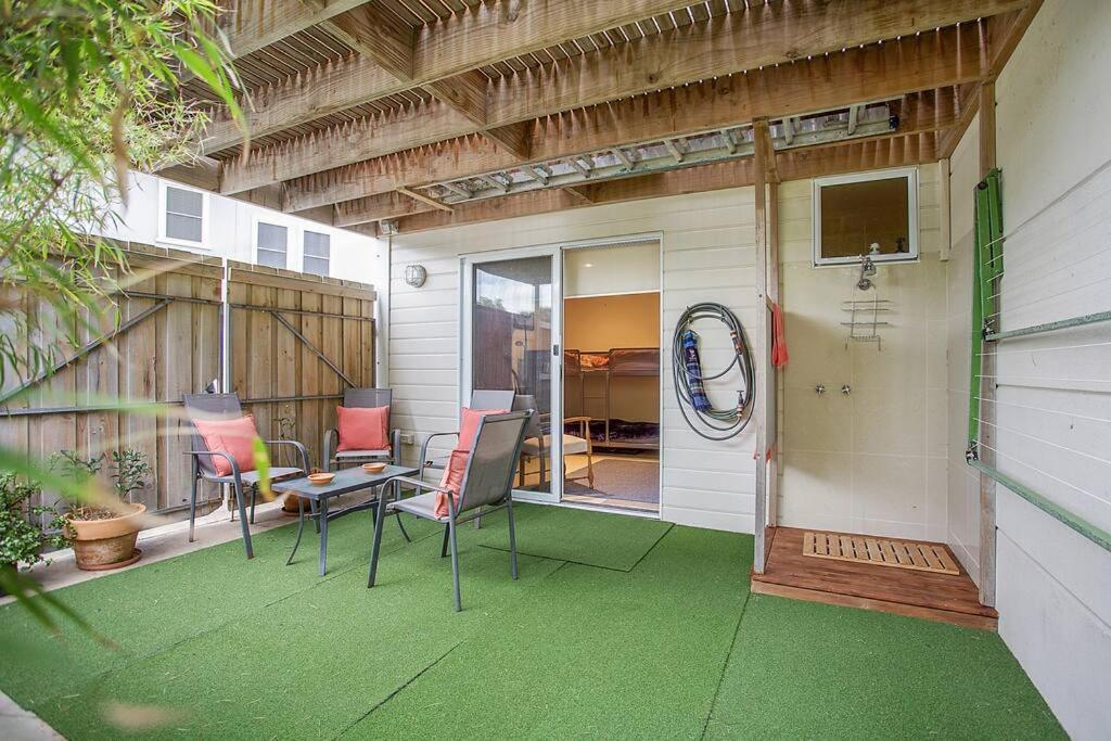Four Bedroom Beachside Apartment *