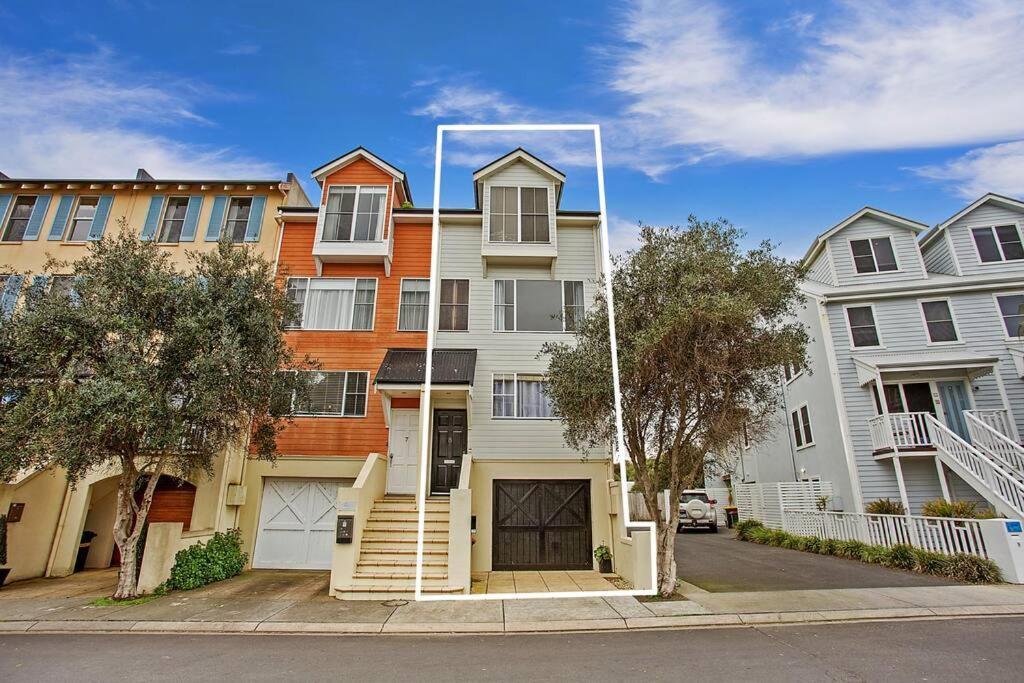 Four Bedroom Beachside *