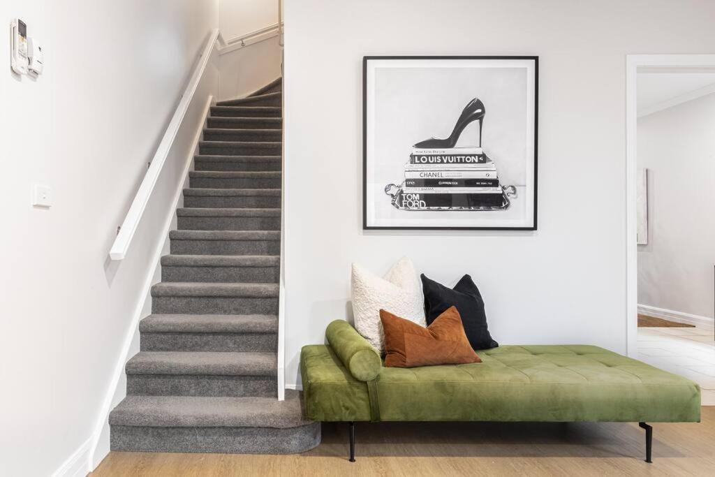 Mickle Townhouse, Steps To Cbd Apartment