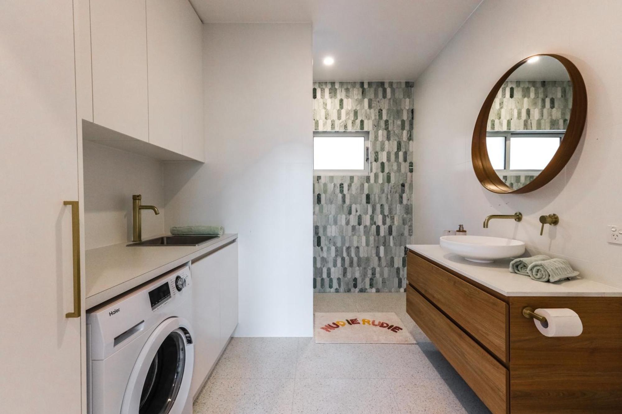 Hideaway-close To Everything * Warrnambool