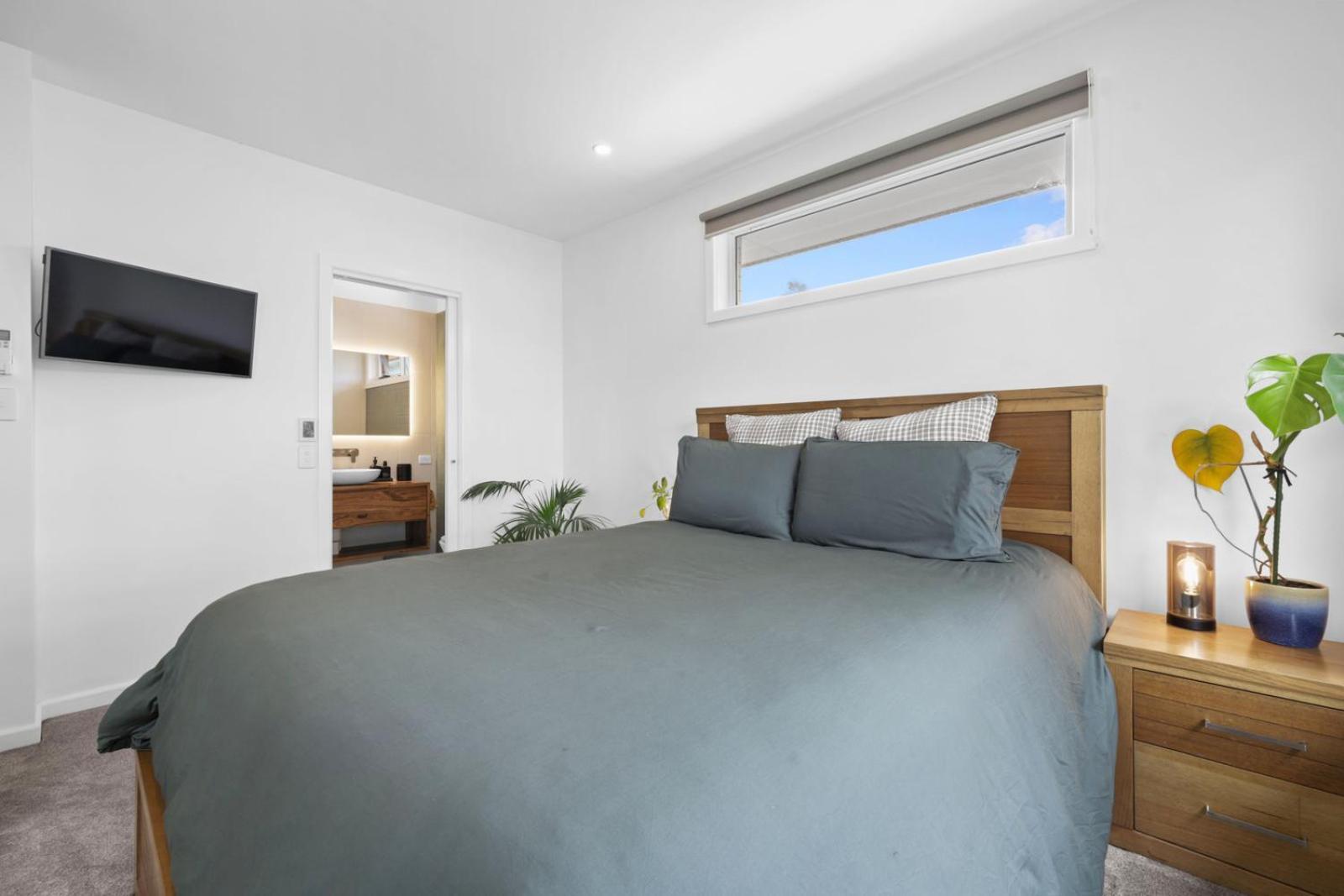 3 Bedroom, Pet Friendly Cbd Holiday home *