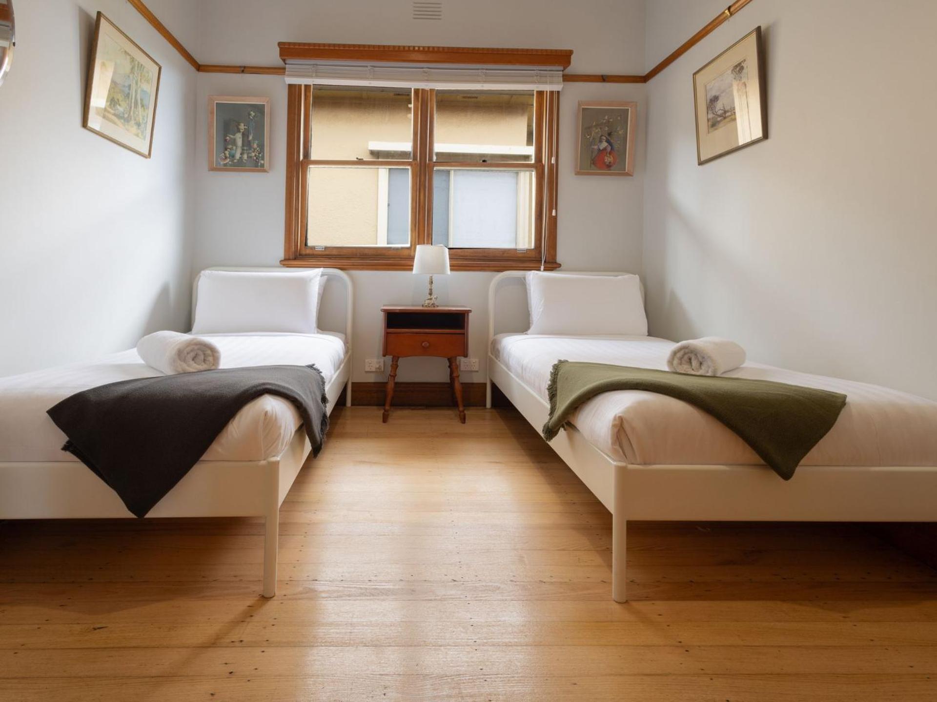 Retro Retreat *