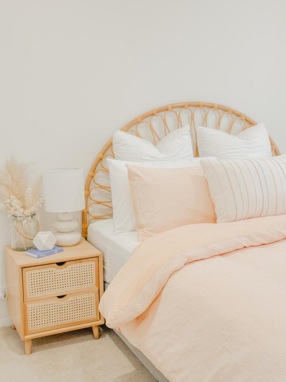 Honey Flower House - Cbd, Hospital, Beach & Train Holiday home Warrnambool