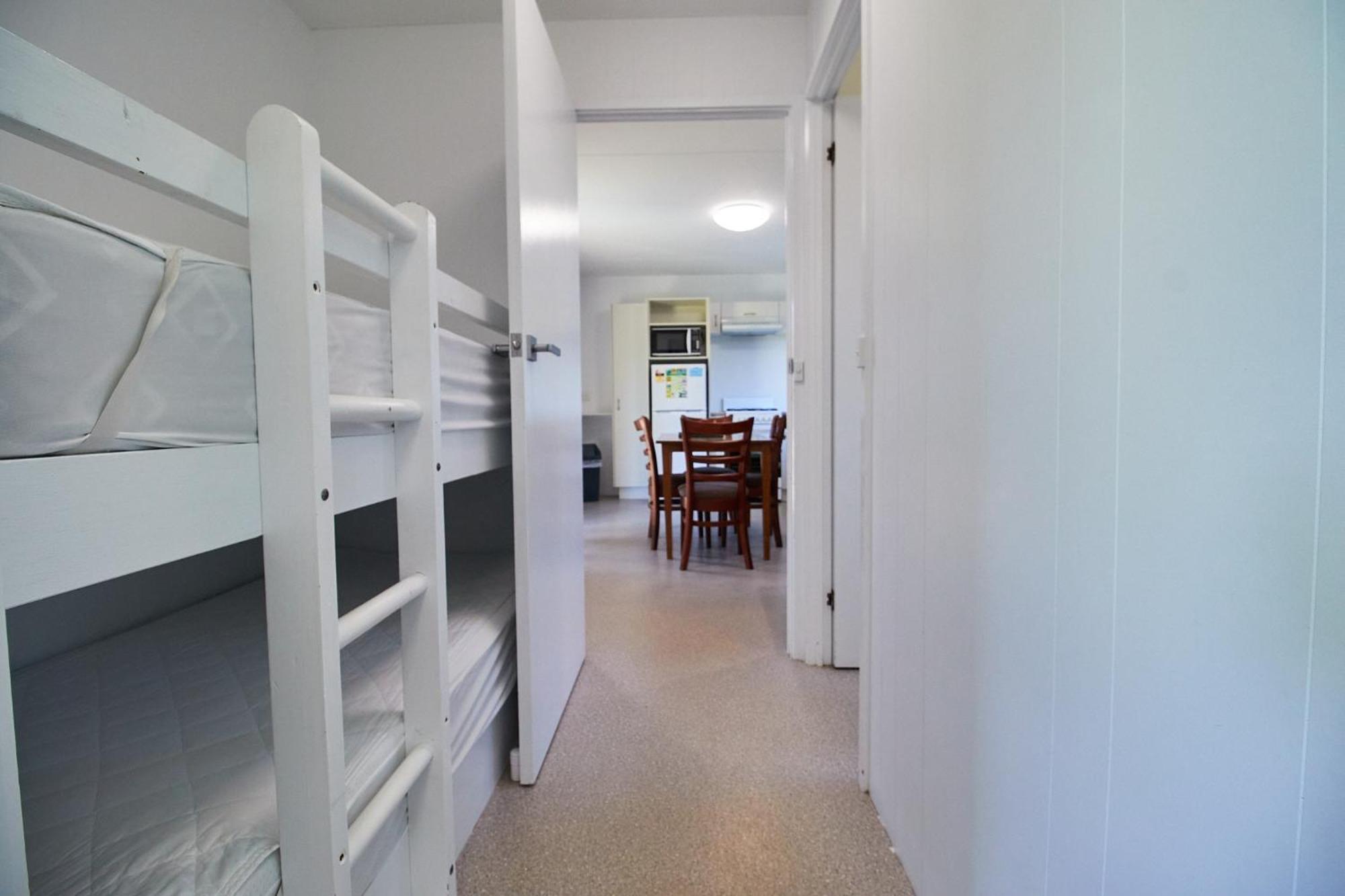 Surfside Holiday park 3*
