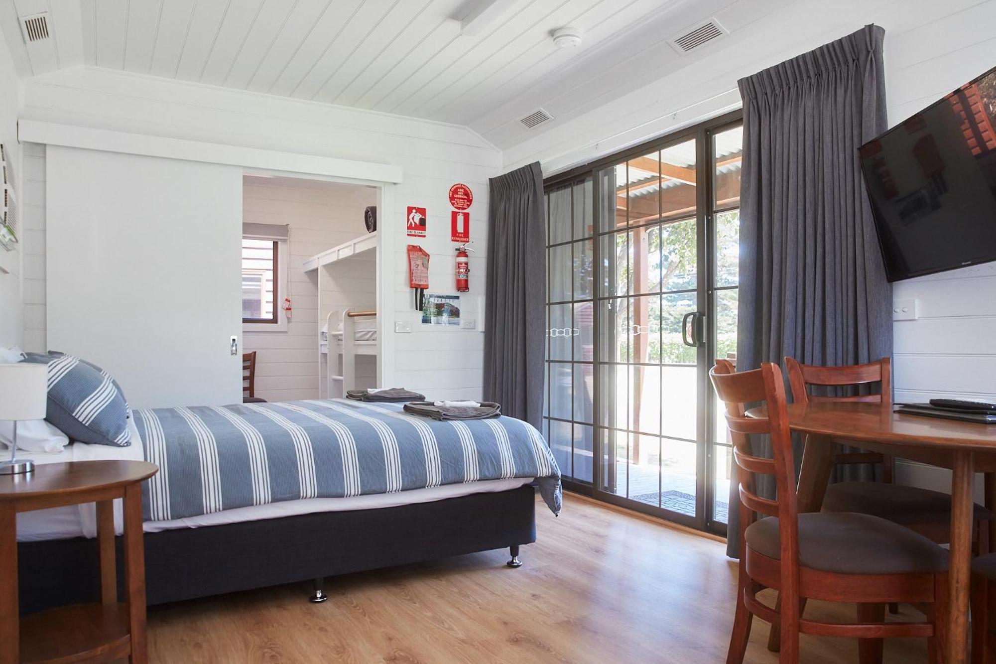 Surfside 3*
