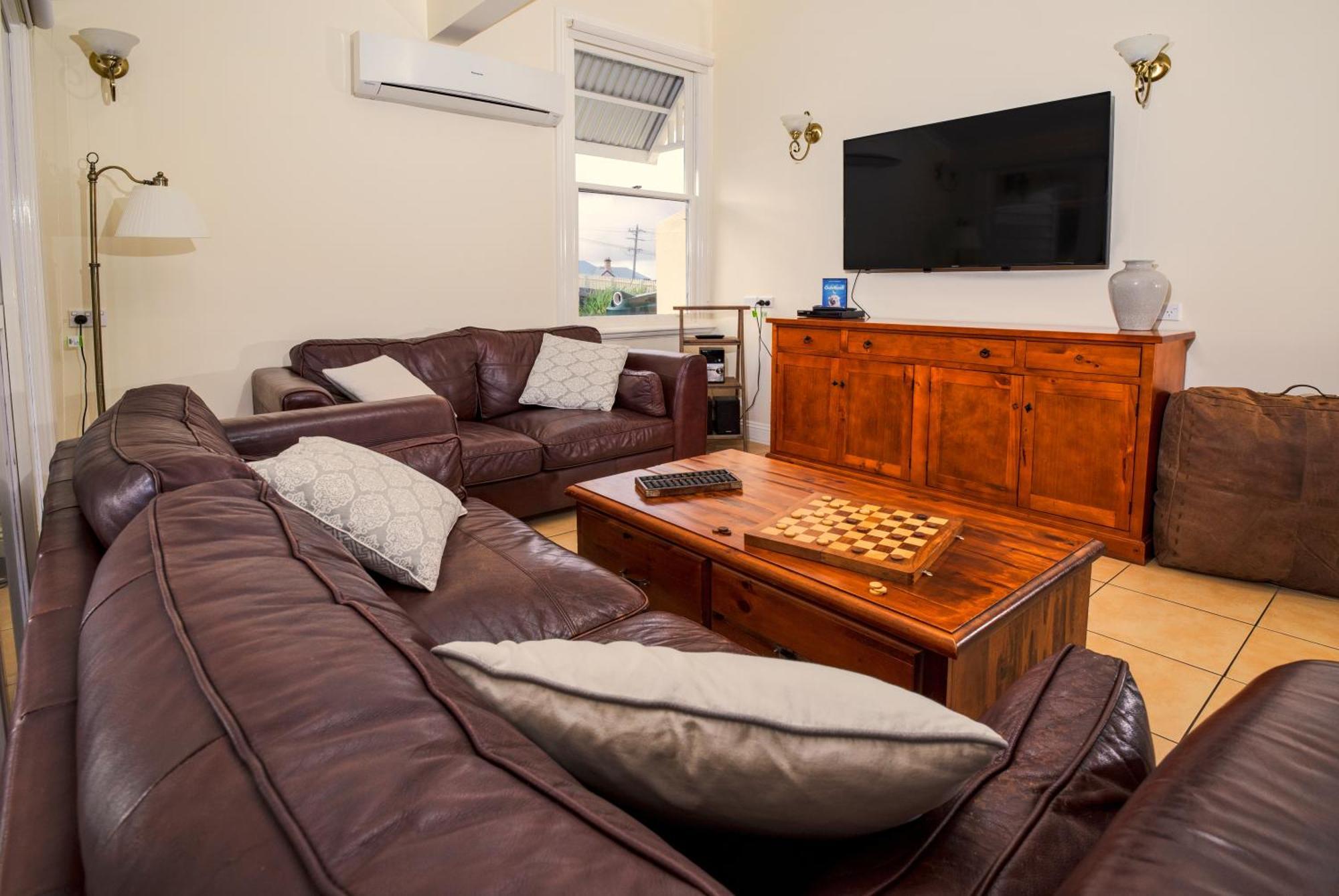 Surfside Holiday park 3*