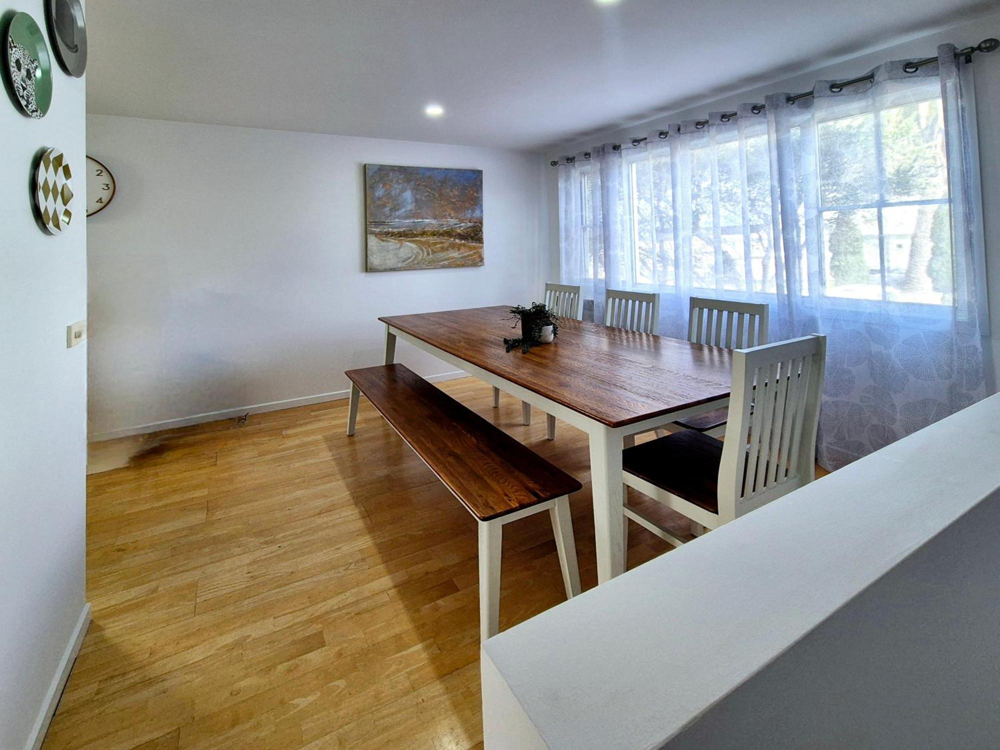 Four Bedroom Beachside Apartment Warrnambool