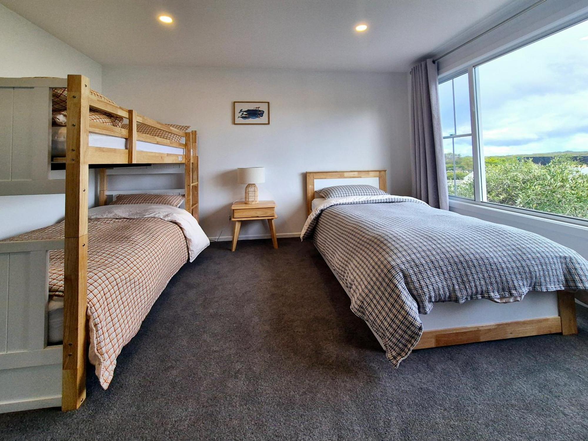 Four Bedroom Beachside Apartment *