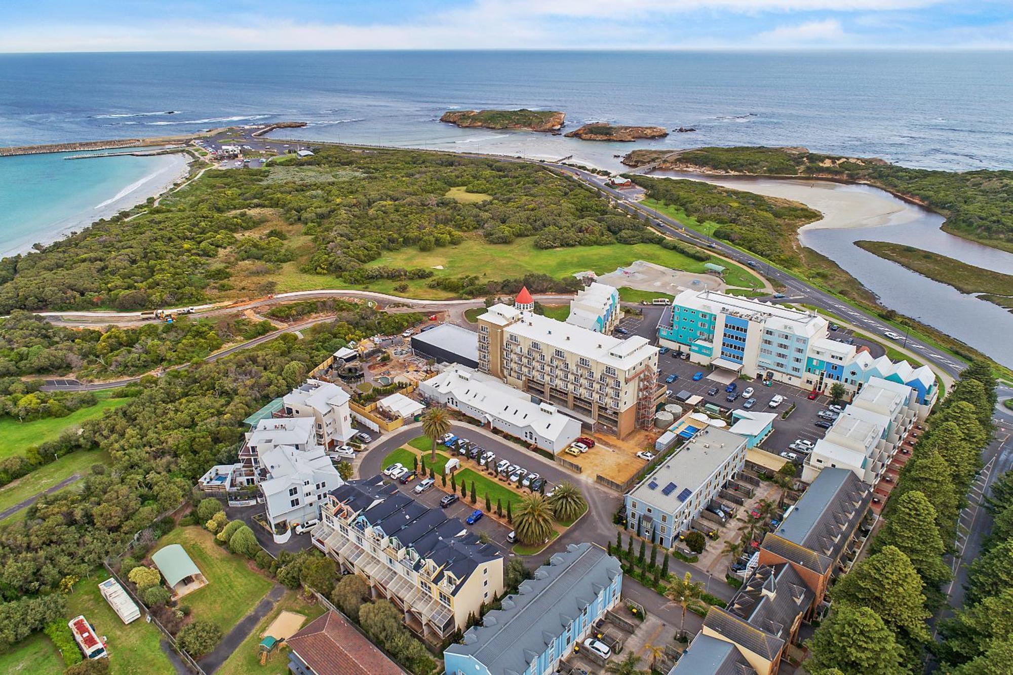 Four Bedroom Beachside Warrnambool