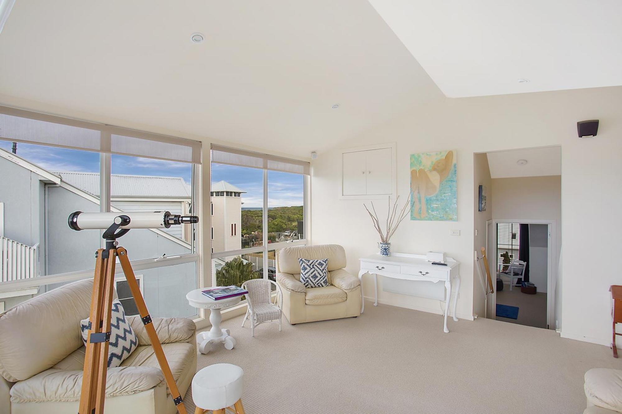 Four Bedroom Beachside Apartment Warrnambool