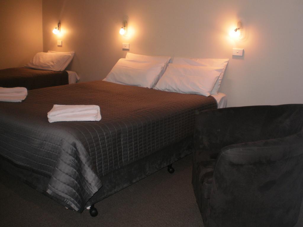 King Street Apartment *