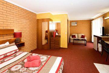 Blue Whale Motor & 3* Warrnambool