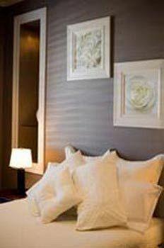 Gallery Aparthotel 4*