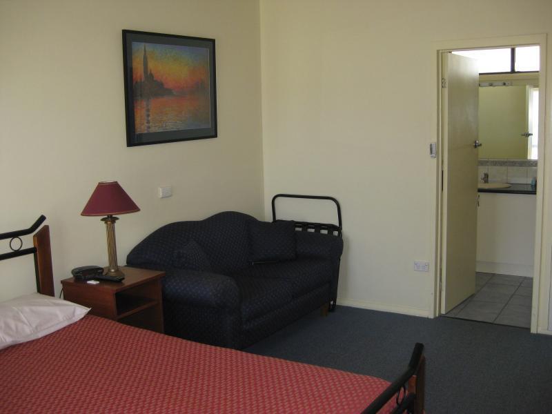 Eight Spence Warrnambool