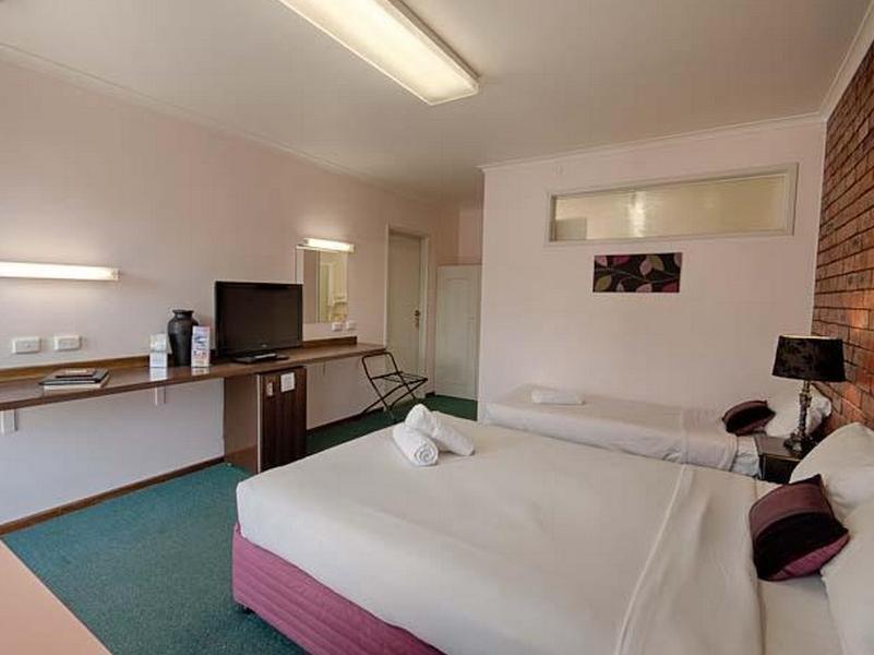 Motel Heart
