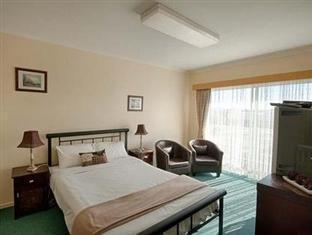 Motel Heart 3*