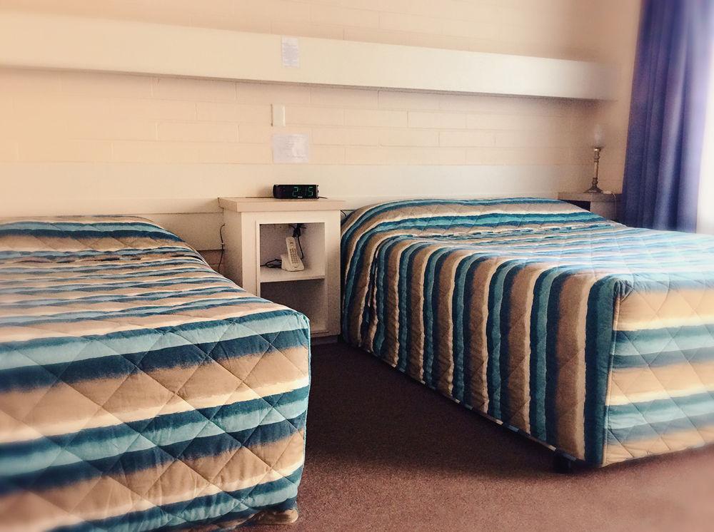 Mahogany Motel